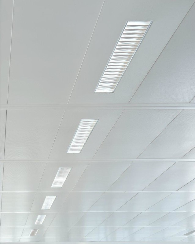 EQW-COM-330P-21© Philip Vile.jpg