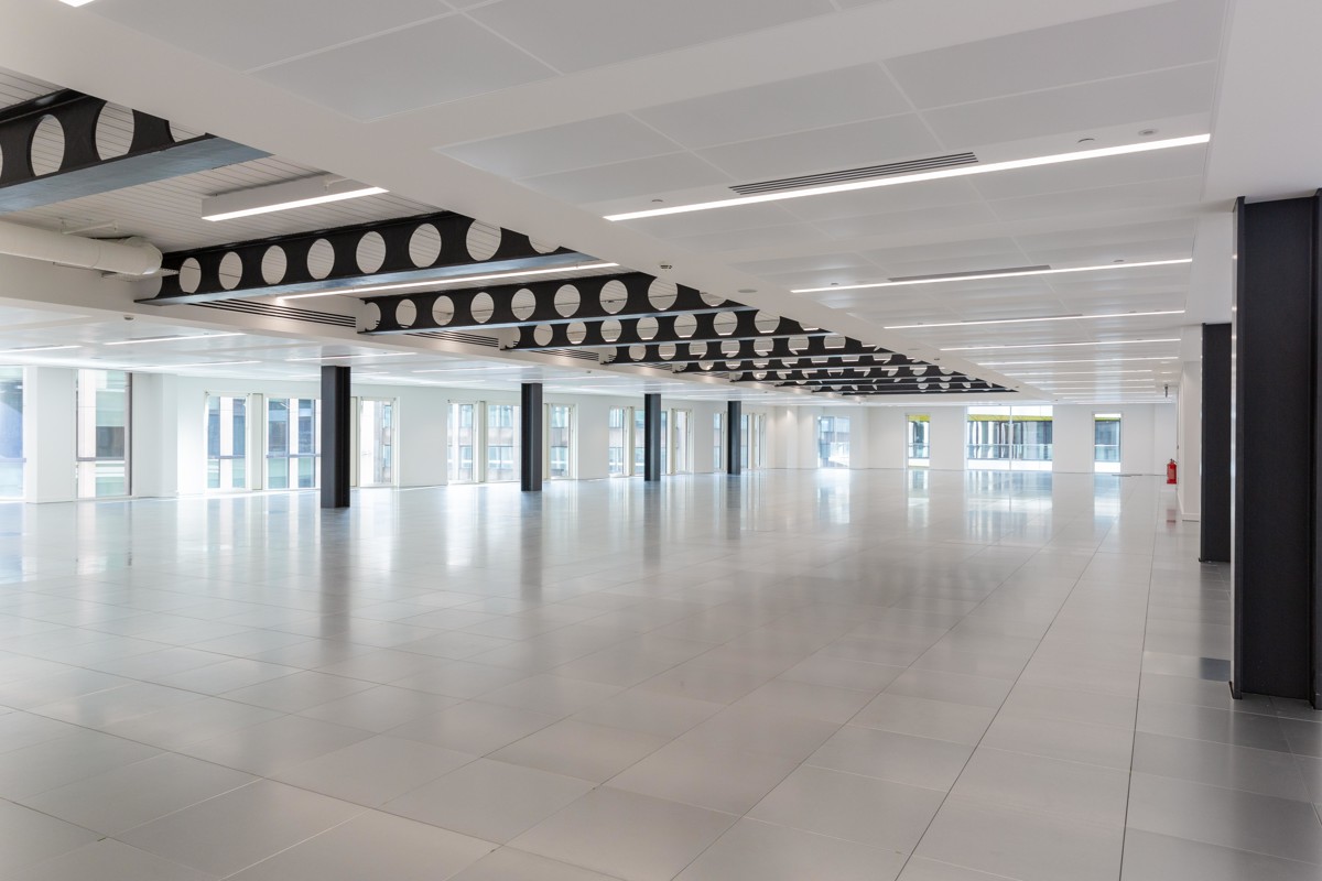 12 Arthur Sml 330I Com (1)