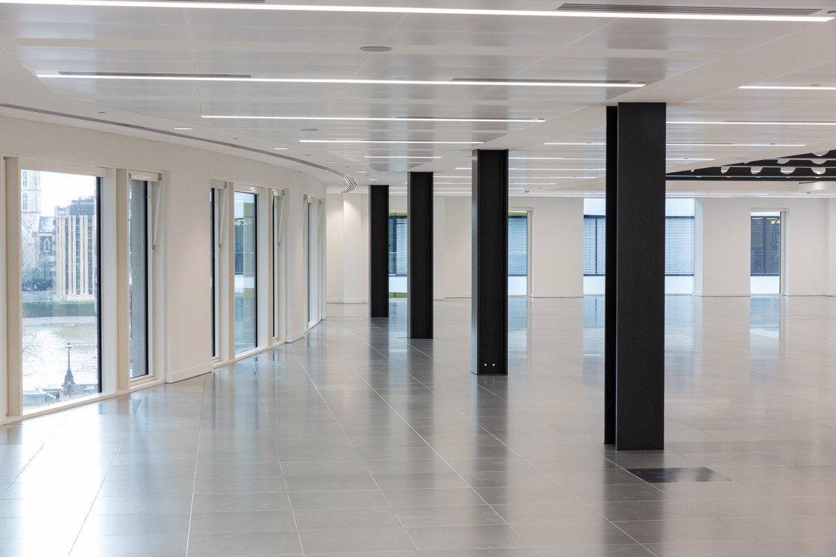 12 Arthur Sml 330I Com (2)